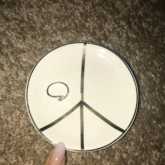 Trendy Jewelry Tray Peace Sign White & Gold NWT - Picture 3 of 3